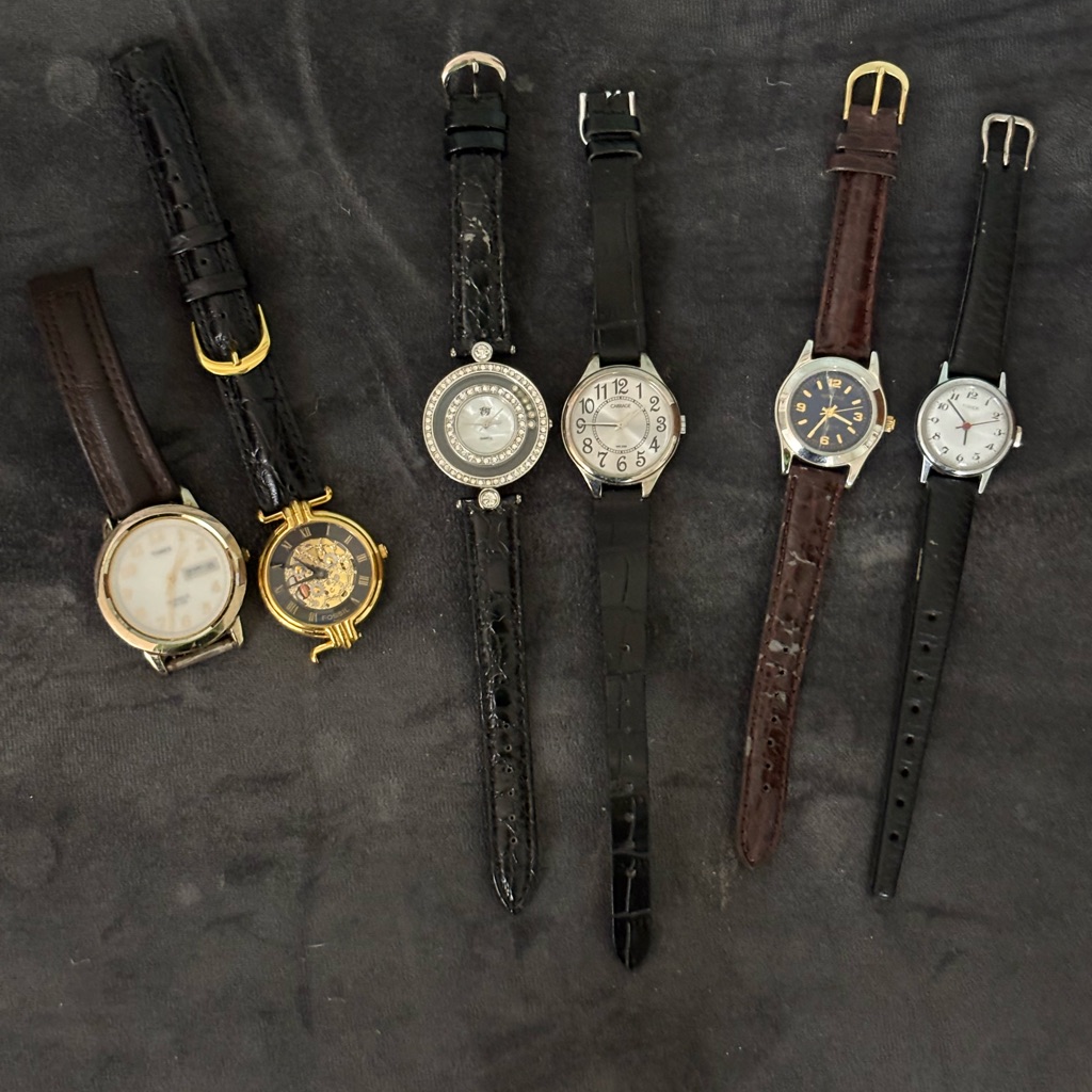 Vintage Style Watch Collection With Leather Straps
